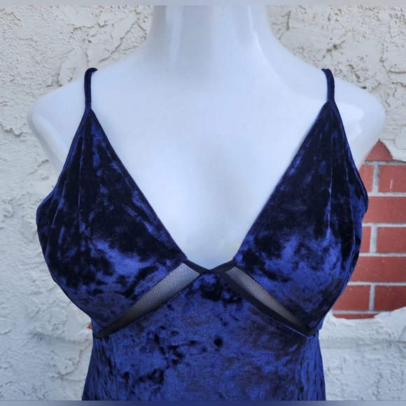 Large fit Medium? Intimately FREE PEOPLE Low Key Crushin Velvet Maxi Dress BLUE - Picture 9 of 16